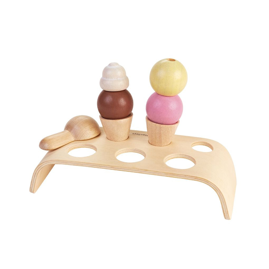 PlanToys Ice Cream Set wooden toy ของเล่นไม้แปลนทอยส์ ชุดไอศครีม ประเภทชุดครัว สำหรับอายุ 2 ปีขึ้นไป