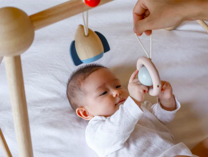 แชร์เคล็ดลับเสริมพัฒนาการลูกน้อยด้วยการใช้ของเล่นเด็กแรกเกิด