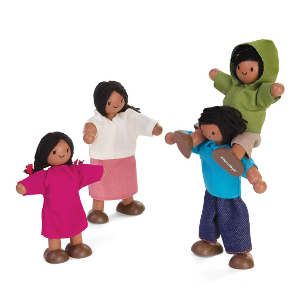 PlanToys Doll Family wooden toy ของเล่นไม้แปลนทอยส์ ครอบครัวตุ๊กตา (เมดิเตอร์เรเนียน) ประเภทบ้านตุ๊กตา สำหรับอายุ 3 ปีขึ้นไป