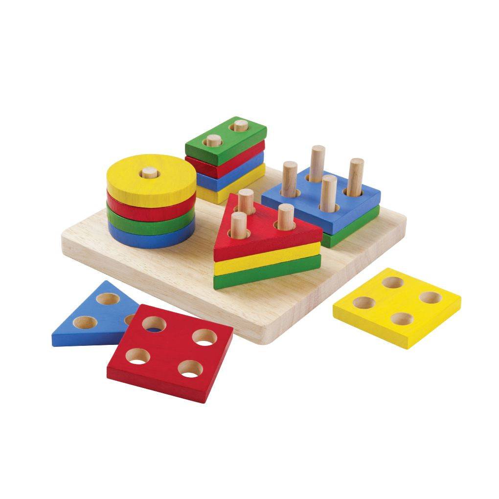 PlanToys Geometric Sorting Board wooden toy ของเล่นไม้แปลนทอยส์ แป้นเรขาสวมหลัก ของเล่นฝึกทักษะ สำหรับอายุ 2 ปีขึ้นไป