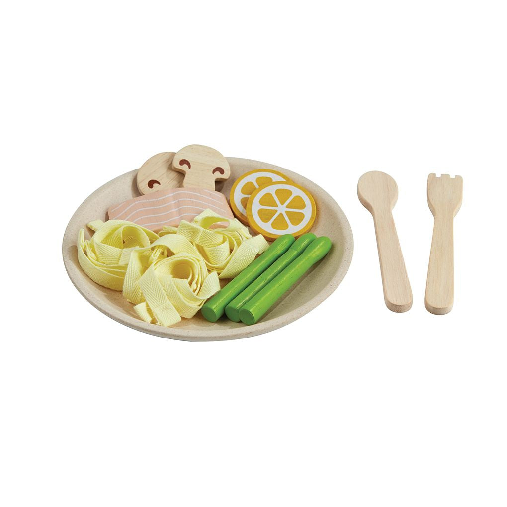 PlanToys Pasta wooden toy ของเล่นไม้แปลนทอยส์ ชุดพาสต้า ประเภทชุดครัว สำหรับอายุ 2 ปีขึ้นไป