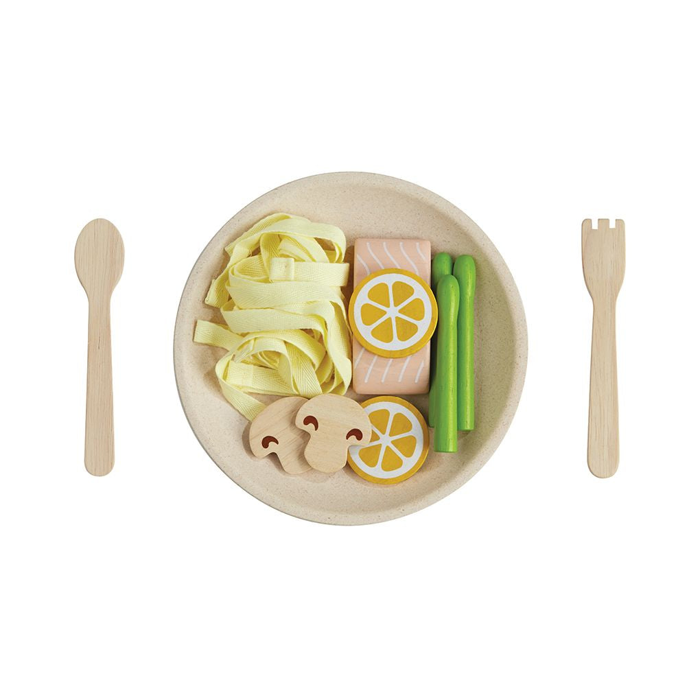 PlanToys Pasta wooden toy ของเล่นไม้แปลนทอยส์ ชุดพาสต้า ประเภทชุดครัว สำหรับอายุ 2 ปีขึ้นไป