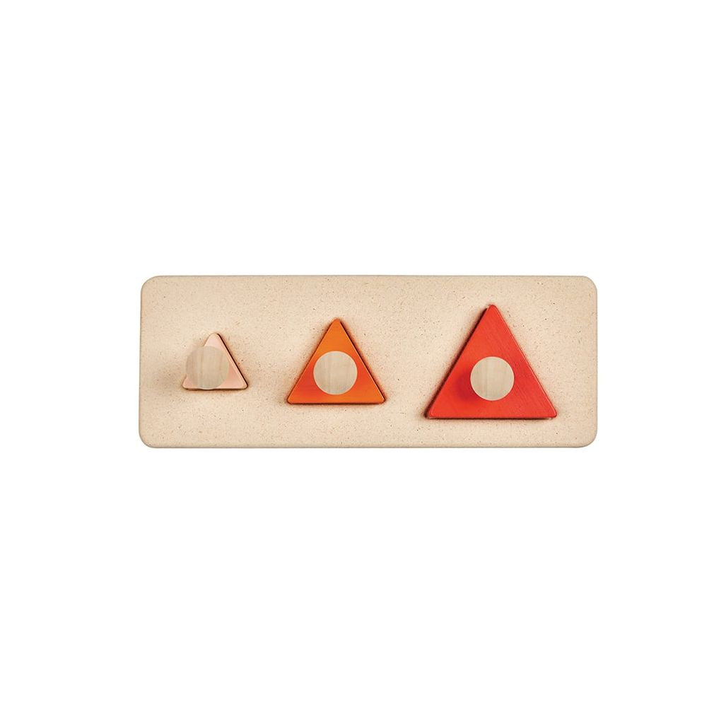 PlanToys Triangle Matching Puzzle wooden toy ของเล่นไม้แปลนทอยส์ จิ๊กซอว์หมุดไม้รูปสามเหลี่ยม ของเล่นฝึกทักษะ สำหรับอายุ 12 เดือนขึ้นไป