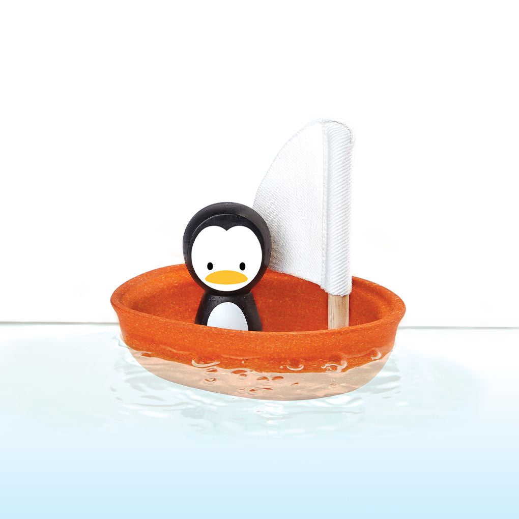 PlanToys Sailing Boat - Penguin wooden toy ของเล่นไม้แปลนทอยส์ เรือใบเพนกวิน ประเภทของเล่นในน้ำ สำหรับอายุ 12 เดือนขึ้นไป