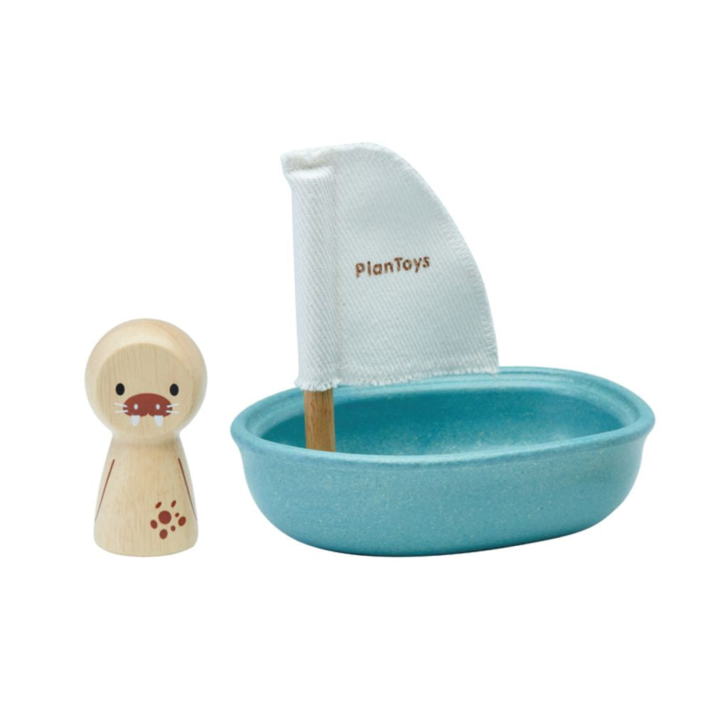 PlanToys Sailing Boat - Walrus - Modern Rustic wooden toy ของเล่นไม้แปลนทอยส์ เรือใบวอลรัส ประเภทของเล่นในน้ำ สำหรับอายุ 12 เดือนขึ้นไป