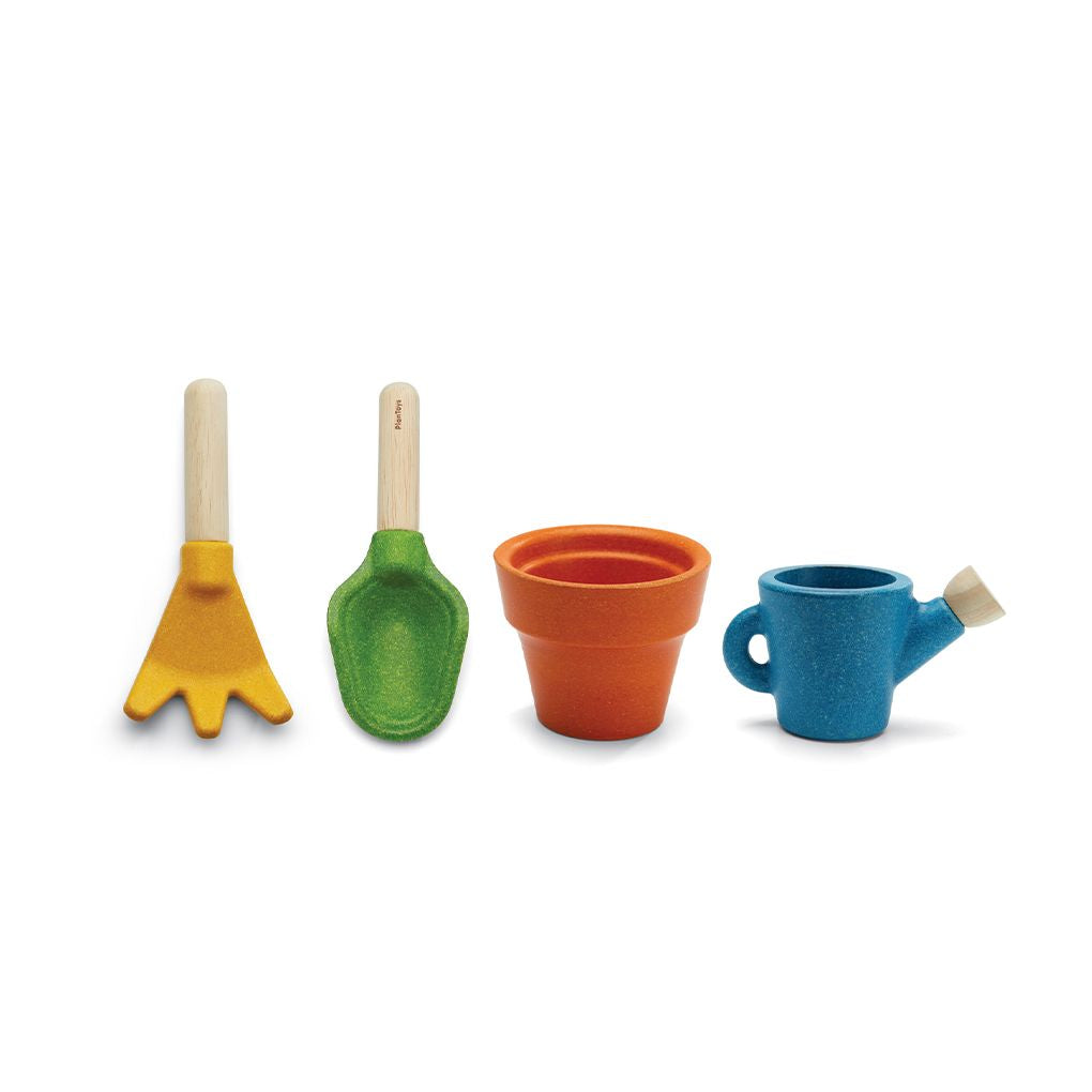 PlanToys Gardening Set wooden material ของใช้ไม้แปลนทอยส์ ชุดทำสวน สำหรับอายุ 3 ปีขึ้นไป