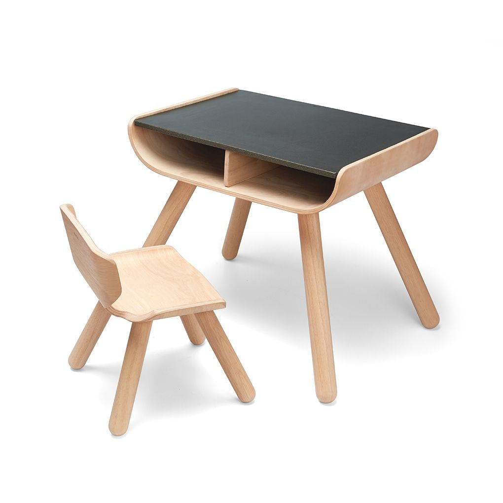 PlanToys black Table & Chair wooden material ของใช้ไม้แปลนทอยส์ ชุดโต๊ะเก้าอี้ สำหรับอายุ 3 ปีขึ้นไป