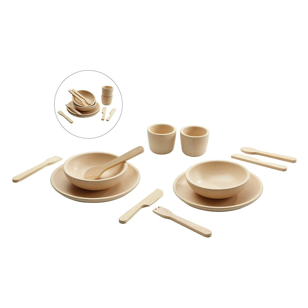 PlanToys natural Tableware Set wooden toy ของเล่นไม้แปลนทอยส์ ชุดจานชาม ประเภทชุดครัว สำหรับอายุ 2 ปีขึ้นไป