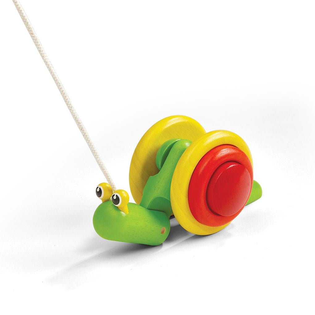 PlanToys Pull Along Snail wooden toy ของเล่นไม้แปลนทอยส์ ทากน้อยคืบคลาน ประเภทผลักและลากจูง สำหรับอายุ 12 เดือนขึ้นไป