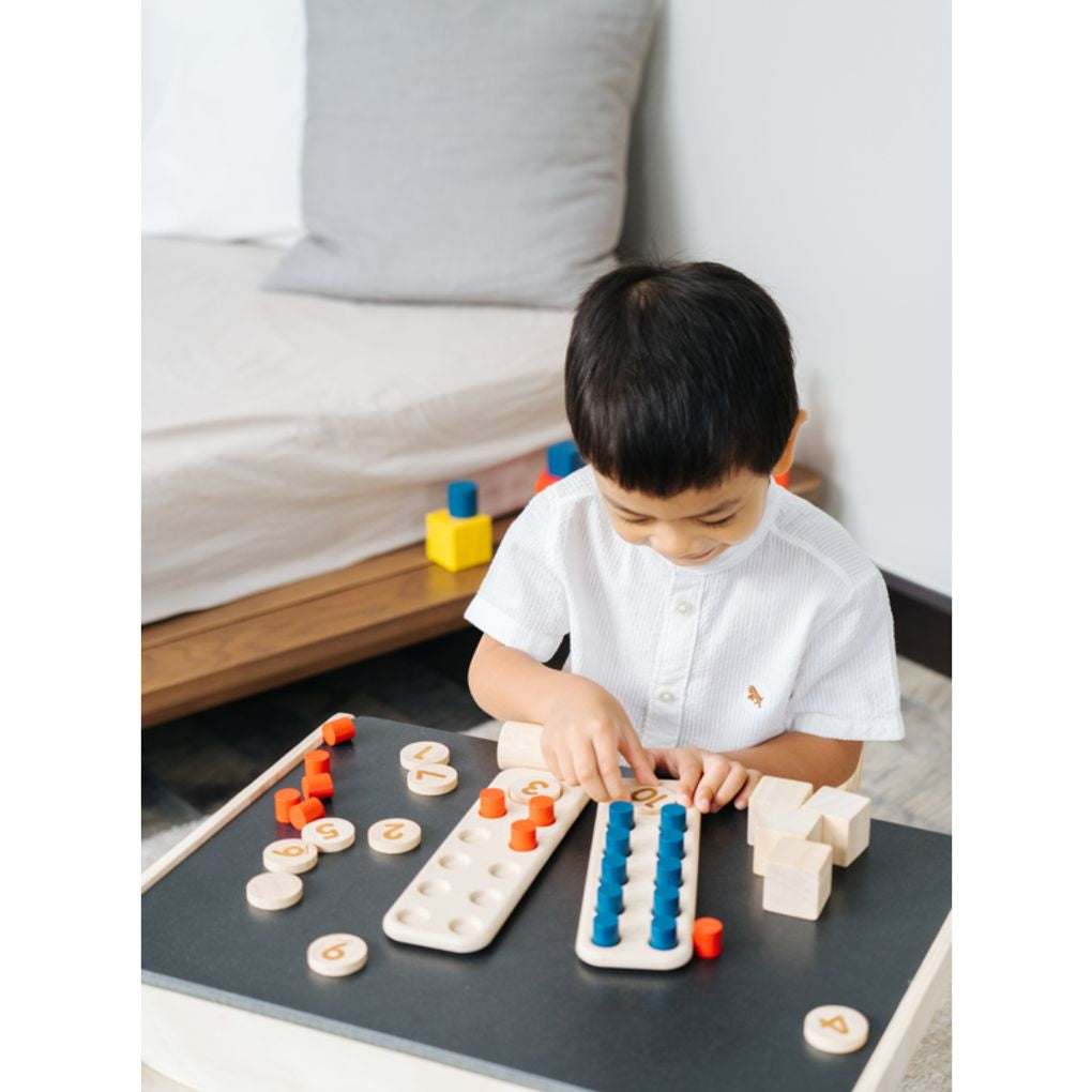 PlanToys Ten Frame - Unit Plus wooden toy ของเล่นไม้แปลนทอยส์ ชุดถาดจำนวนสิบ-ยูนิตพลัส ของเล่นฝึกทักษะ สำหรับอายุ 3 ปีขึ้นไป