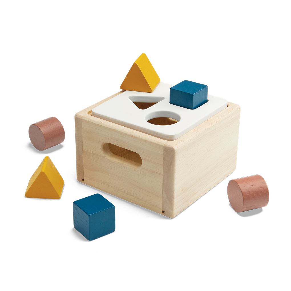 PlanToys orchard Shape & Sort It Out wooden toy ของเล่นไม้แปลนทอยส์ กล่องหยอดรูปทรงเรขาคณิต ของเล่นฝึกทักษะ สำหรับอายุ 12 เดือนขึ้นไป