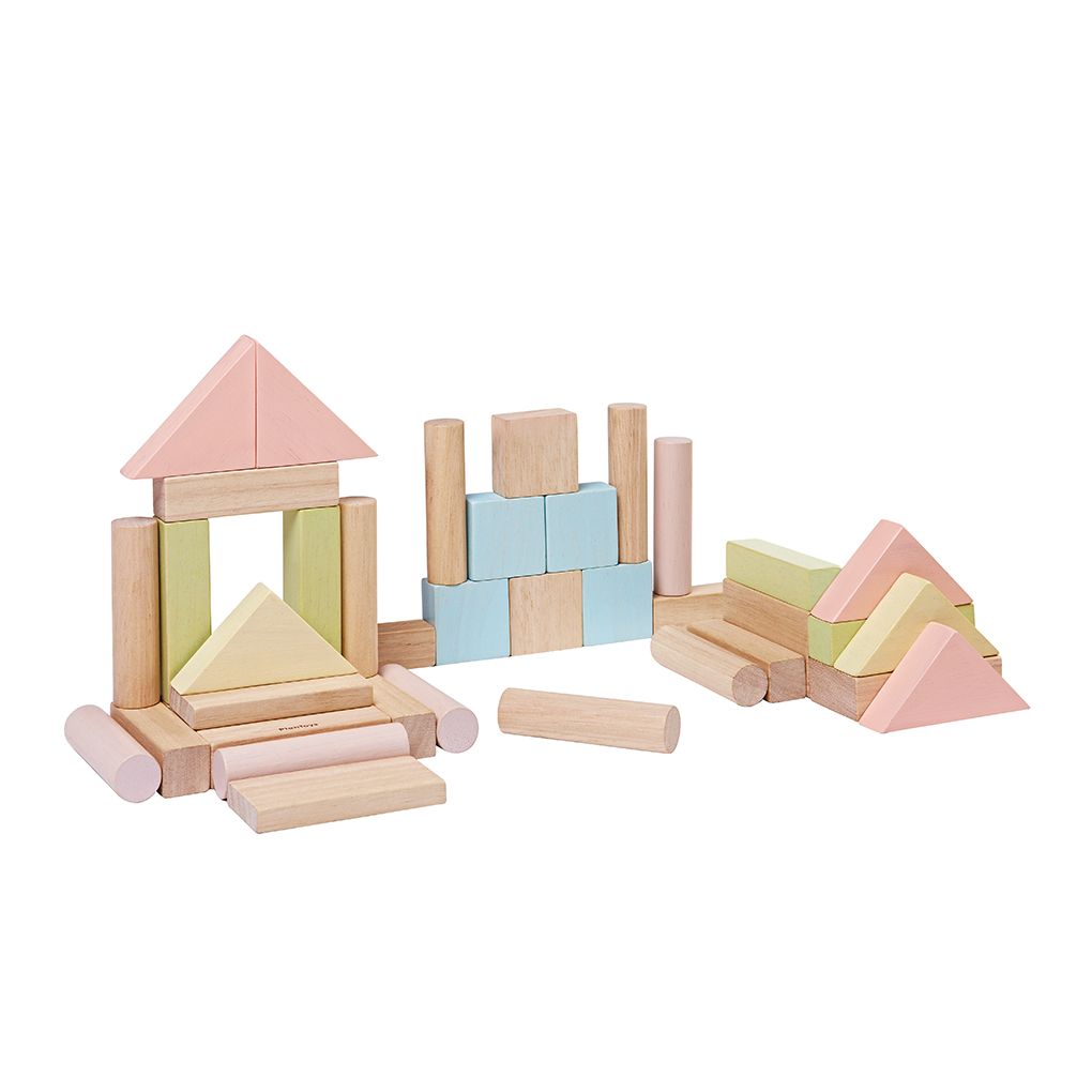 PlanToys pastel 40 Unit Blocks wooden toy ของเล่นไม้แปลนทอยส์ บล็อกไม้ 40 ชิ้น ประเภทบล็อกและการต่อโครงสร้าง สำหรับอายุ 18 เดือนขึ้นไป