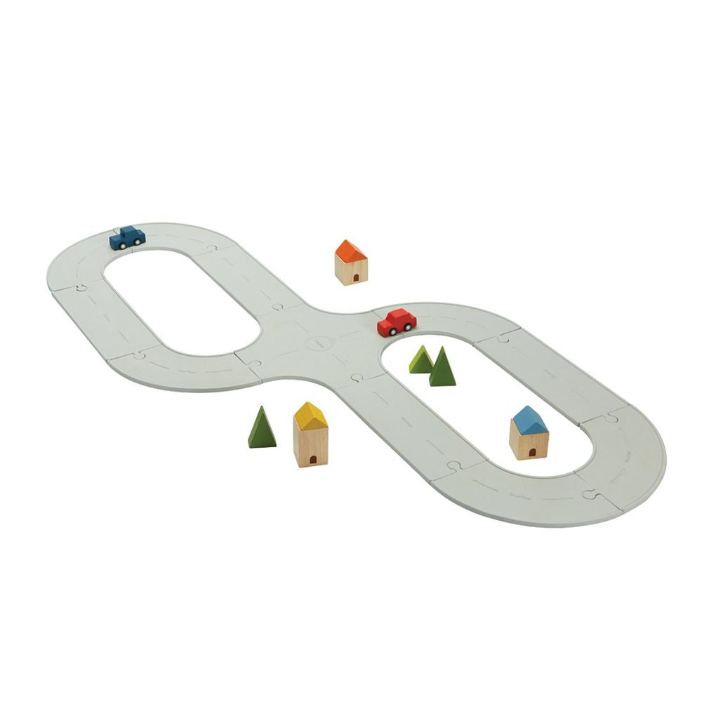 PlanToys Rubber Road & Rail Set - Medium wooden toy ของเล่นไม้แปลนทอยส์ ชุดถนนและรางรถไฟยาง-กลาง ประเภทบทบาทสมมุติ สำหรับอายุ 3 ปีขึ้นไป