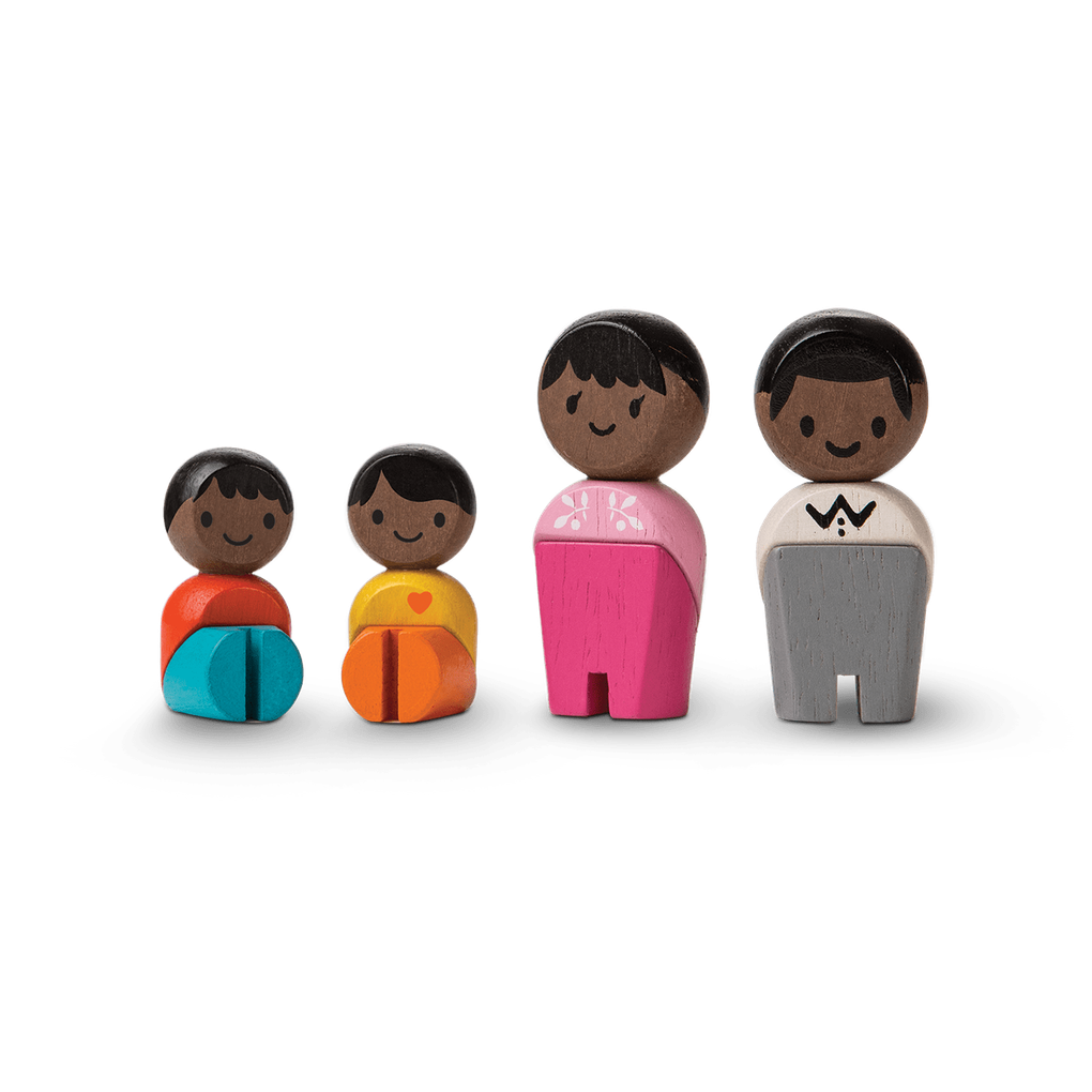 PlanToys Family (Afro-American) wooden toy ของเล่นไม้แปลนทอยส์ ชุดครอบครัว (อเมริกัน) ประเภทบทบาทสมมุติ สำหรับอายุ 3 ปีขึ้นไป