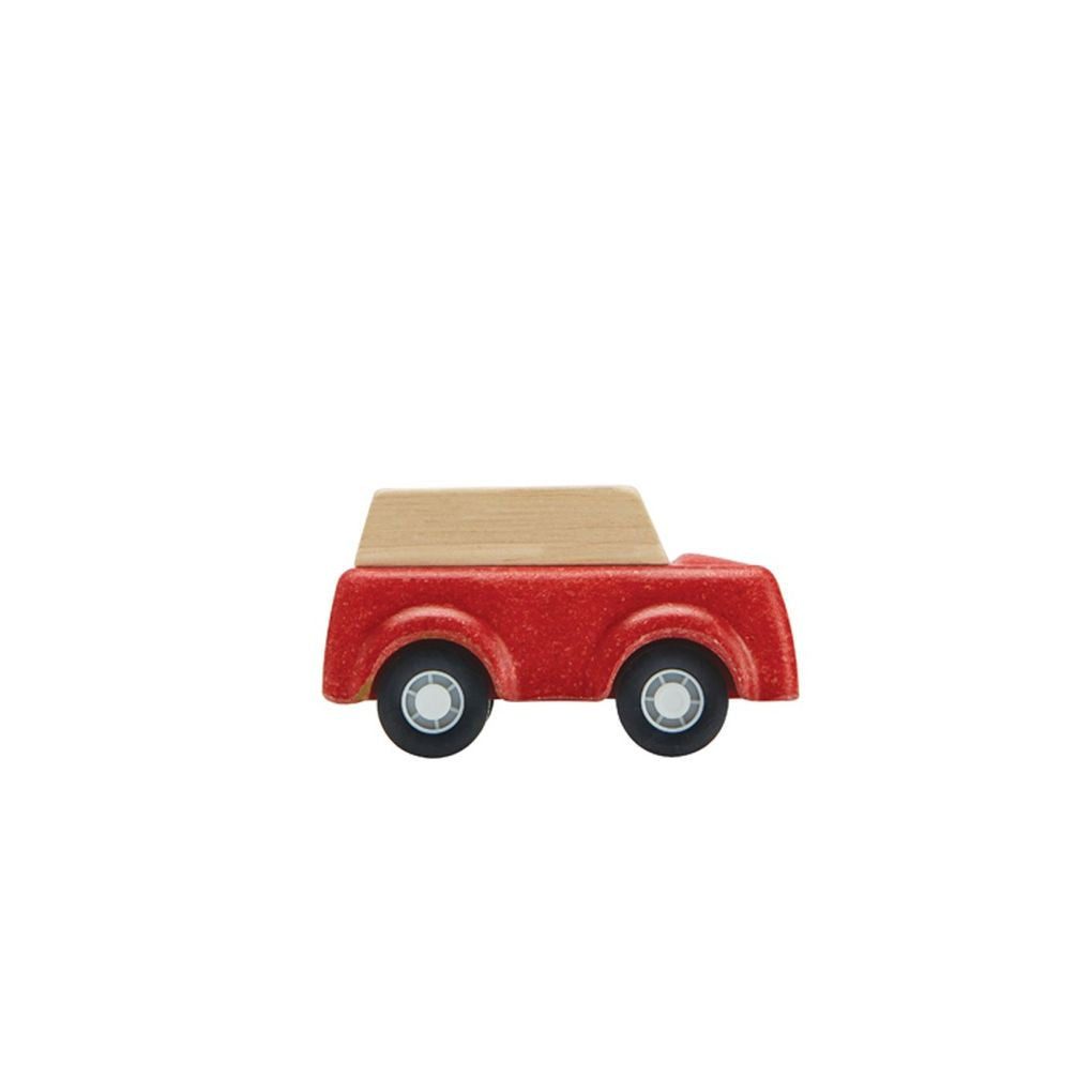 PlanToys red SUV wooden toy ของเล่นไม้แปลนทอยส์ เอสยูวี ประเภทบทบาทสมมุติ สำหรับอายุ 3 ปีขึ้นไป