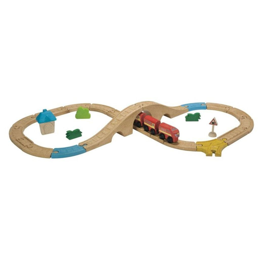 PlanToys Railway - Figure 8 Set wooden toy ของเล่นไม้แปลนทอยส์ รางรถไฟ ประเภทบทบาทสมมุติ สำหรับอายุ 3 ปีขึ้นไป