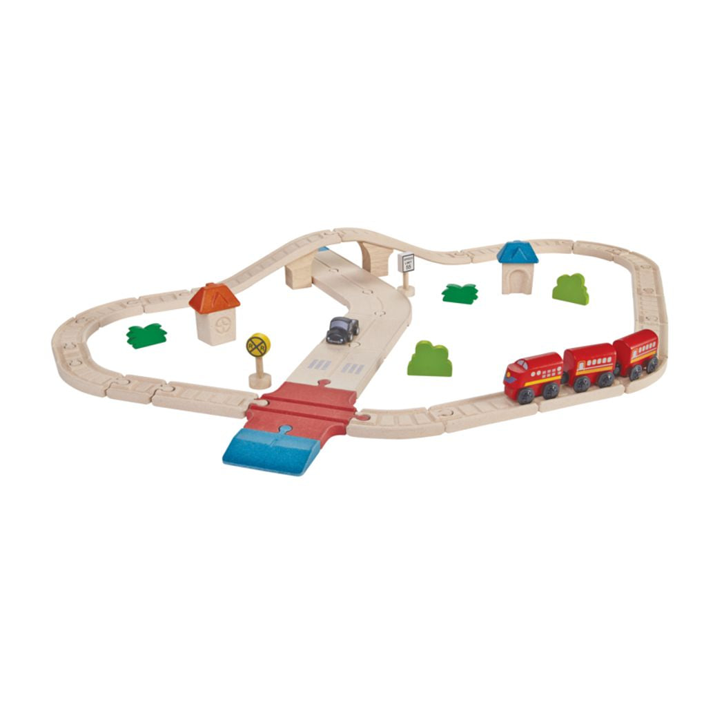 PlanToys Road & Rail Set wooden toy ของเล่นไม้แปลนทอยส์ ชุดถนนและรางรถไฟ ประเภทบทบาทสมมุติ สำหรับอายุ 3 ปีขึ้นไป