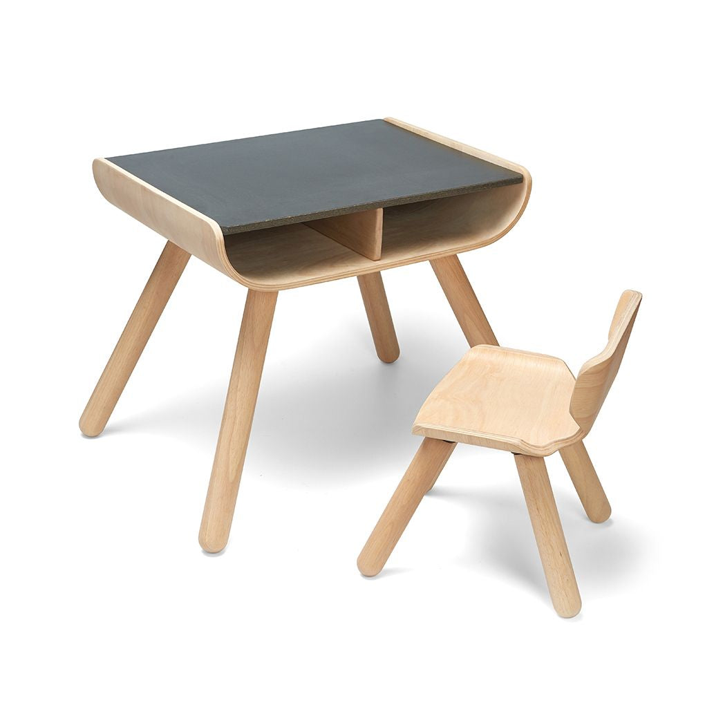 PlanToys black Table & Chair wooden material ของใช้ไม้แปลนทอยส์ ชุดโต๊ะเก้าอี้ สำหรับอายุ 3 ปีขึ้นไป
